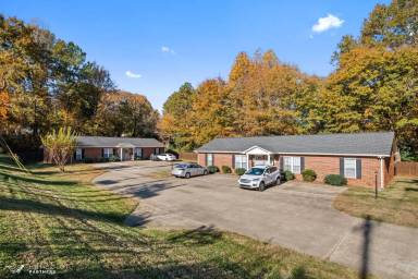 Main picture of 330 Margrace Rd