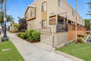 Main picture of 310 Redondo Ave