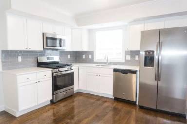 Main picture of 2597 Washington St