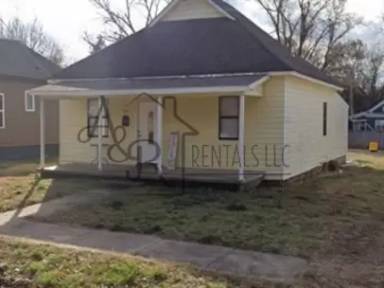 Main picture of 809 W 6th St