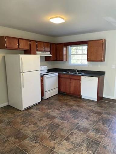 Main picture of 2967 Landmark Ct NE