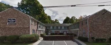 Main picture of 52 Oak St