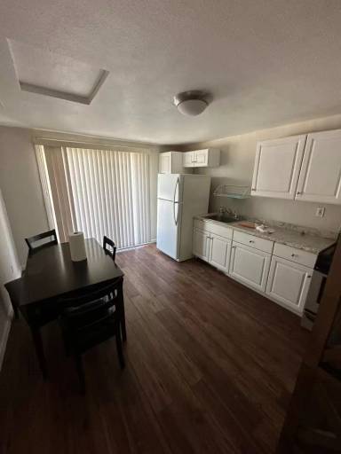 Main picture of 1092 E Monte Vista Ave