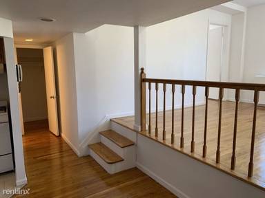 Main picture of 458 W 52nd St