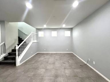 Main picture of 6072 Snapdragon St