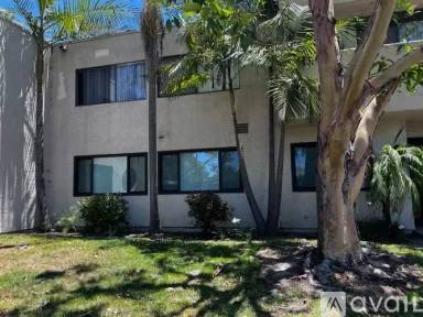 Main picture of 371 N Melrose Dr