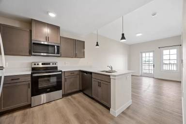 Main picture of 700 Mustang Ln