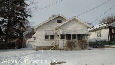 Main picture of 2210 Cumings Ave