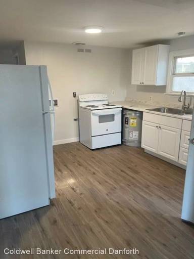 Main picture of 15301 Portland Ave SW