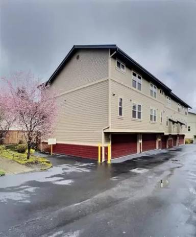 Main picture of 834 N 145th Ln