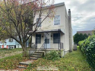 Main picture of 221 Bishop Ave
