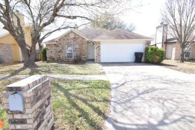 Main picture of 5301 W Ridge Blvd
