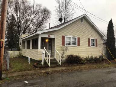 Main picture of 308 Pleasant St