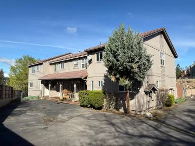 Main picture of 931 NW Carlon Ave