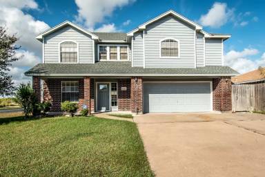 Main picture of 2833 Victoria Park Dr