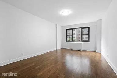 Main picture of Sutton Town House