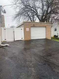 Main picture of 6630 S Crescent Blvd