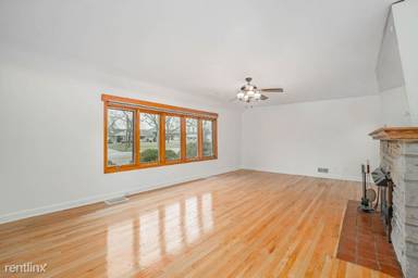 Main picture of 1135 Schilling Dr