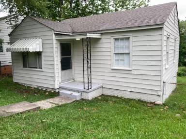 Main picture of 4721 Grand Ave