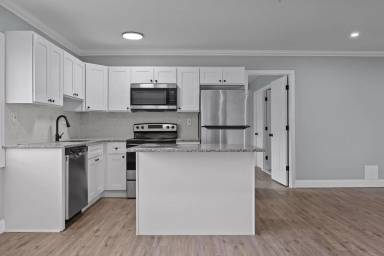 Main picture of 43 Oval Turn Ln