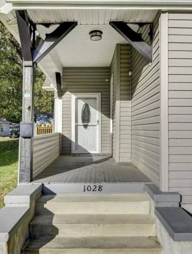 Main picture of 1028 N 33rd St