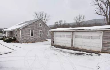 Main picture of 113 E End Mountain Rd