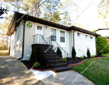 Main picture of 2452 Ben Hill Rd