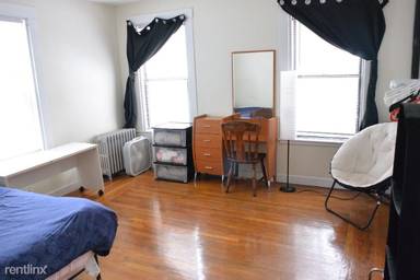 Main picture of 359 Market St