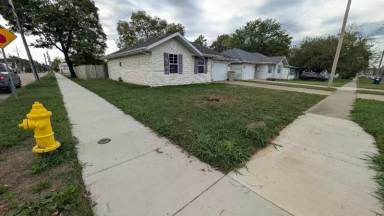 Main picture of 2302 W Olive St