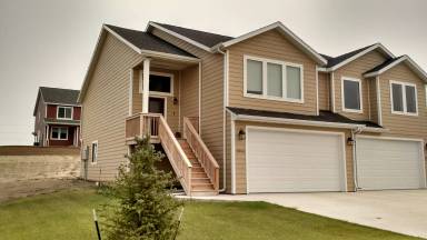 Main picture of 5808 Anna Ave