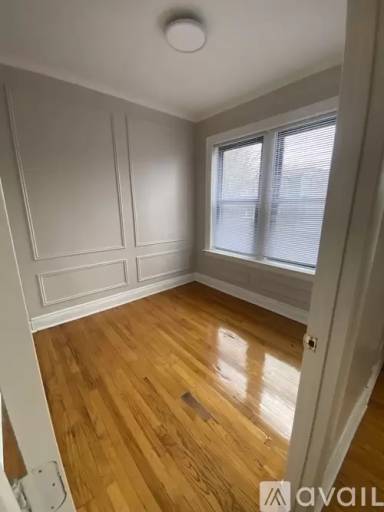 Main picture of 5120 S Harper Ave