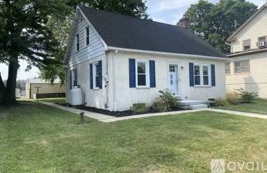 Main picture of 128 E Hoover St
