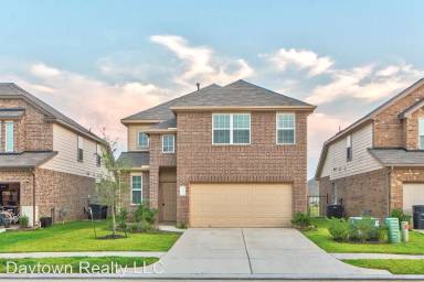 Main picture of 24923 Pavarotti Pl