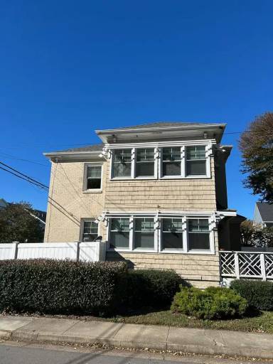 Main picture of 2216 Baltic Ave