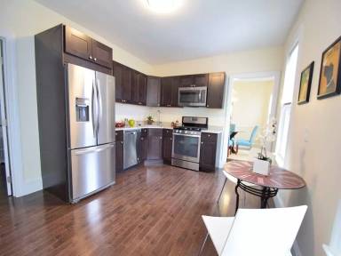 Main picture of 60 Woodlawn St
