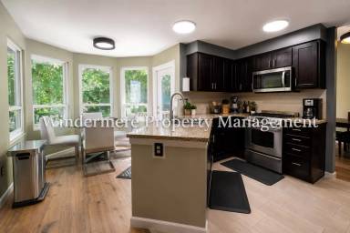 Main picture of 1087 NW Brinkley Ct