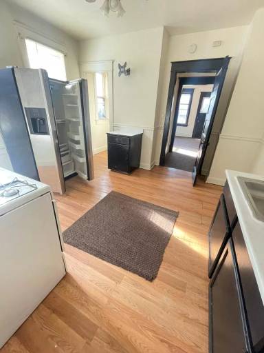 Main picture of 2016 W Greenfield Ave