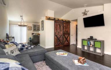Main picture of 60983 Lodgepole Dr