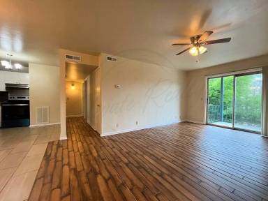 Main picture of Updated ground floor unit across from Madison Park