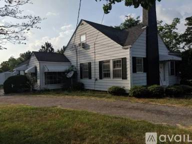 Main picture of 404 S Elm Ave
