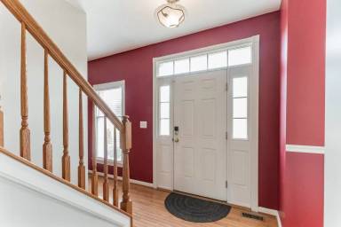 Main picture of 916 Winchester Dr