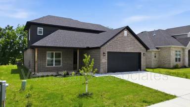 Main picture of 1070 Whistler St
