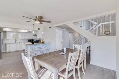 Main picture of 7831 W Pierson St