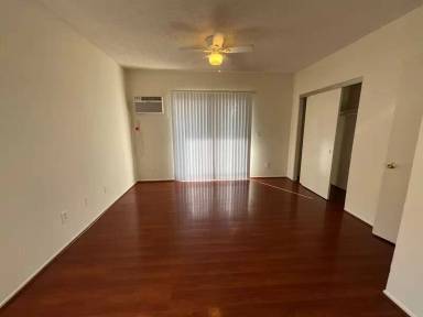 Main picture of 1520 N California Ave