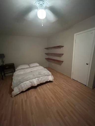 Main picture of 7422 Darnell St