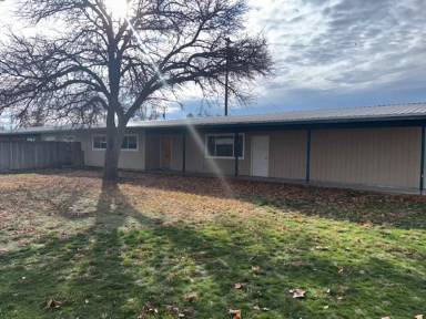 Main picture of 8913 Travis Dr