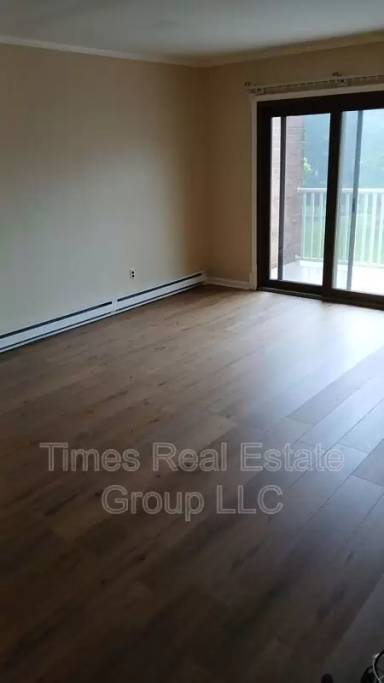 Main picture of 500 Campbell Circle H-2 - H-2