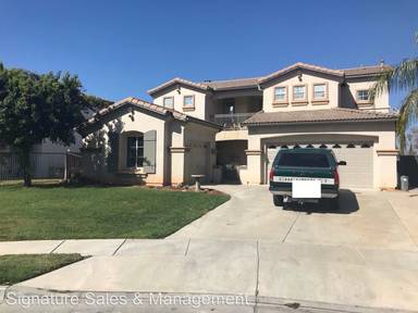 Main picture of 1135 W Chase Cir