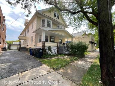 Main picture of 2015 Lark St