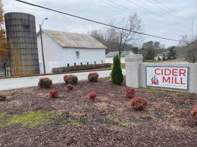 Main picture of 1410 Brewer Rd